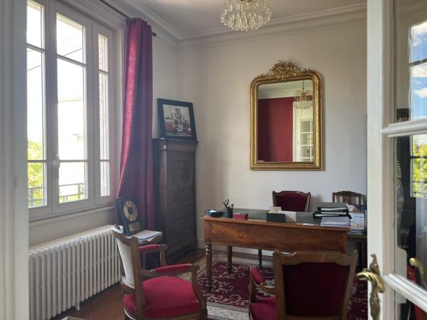Vente / Maison bourgeoise à Riorges (42153)