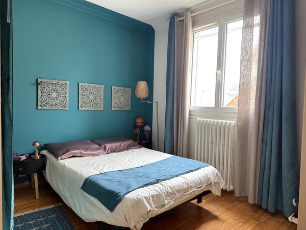 Maison
         5 pièces
        - 140 m² 487 000 € *