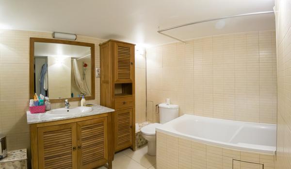 Maison
         5 pièces
        - 140 m² 487 000 € *