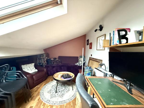 Maison
         5 pièces
        - 140 m² 487 000 € *
