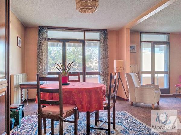 Résidence Fontainebleau lumineux appartement type 3 bis environ 78 m² de surface habitable entr...