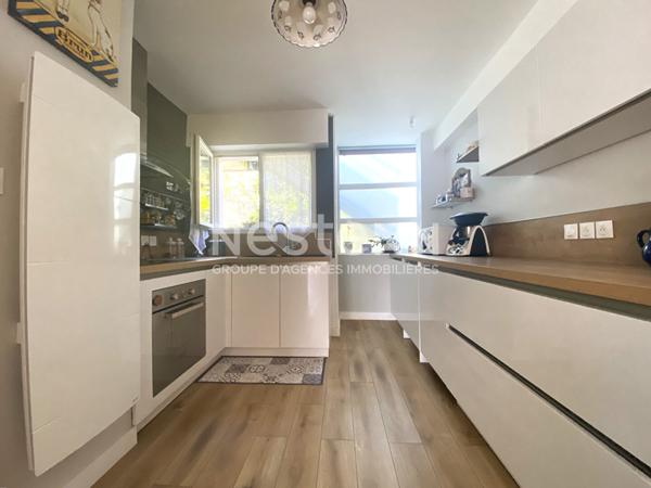 Appartement à vendre à Vannes Grand T3 Parking Terrasse