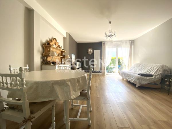 Appartement à vendre à Vannes Grand T3 Parking Terrasse