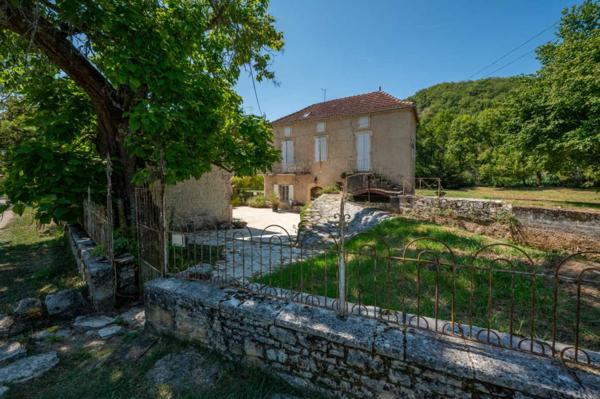 Maison ancienne - Catus Secteur Catus - Remarquable Propriété de caractère avec Ancien Moulin à eau et dépendances avec piscine