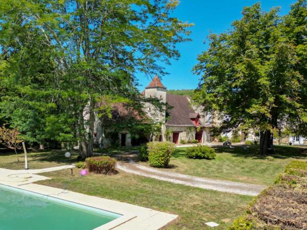 Maison ancienne - Catus Secteur Catus - Remarquable Propriété de caractère avec Ancien Moulin à eau et dépendances avec piscine