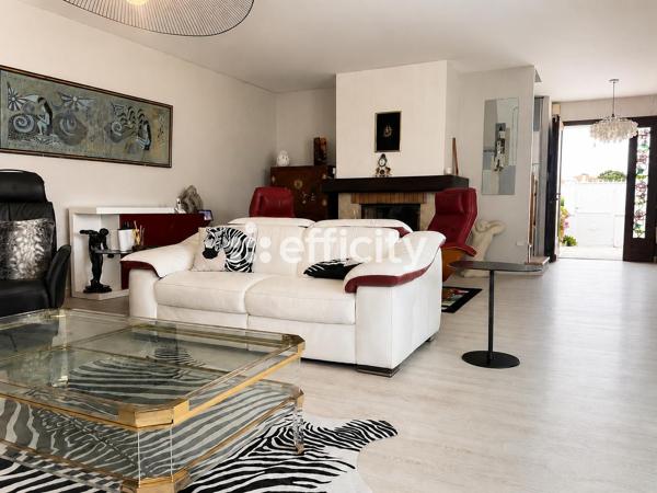 Maison
         6 pièces
        - 160 m² Bien prestige