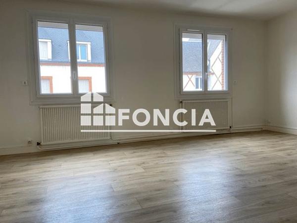 Location Maison 5 pièces 126.2 m² - 11 AVENUE DE BOURGES Gien 45500