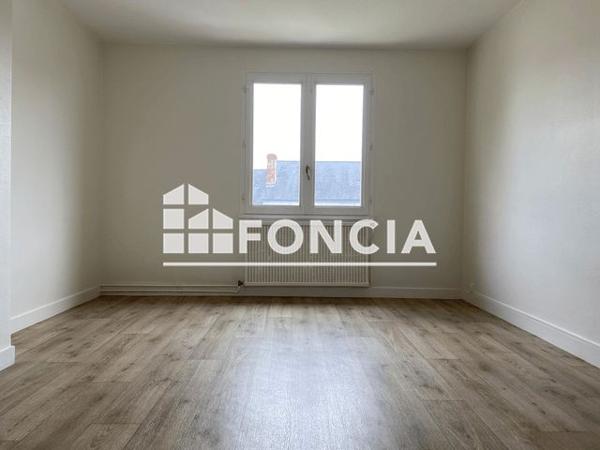 Location Maison 5 pièces 126.2 m² - 11 AVENUE DE BOURGES Gien 45500