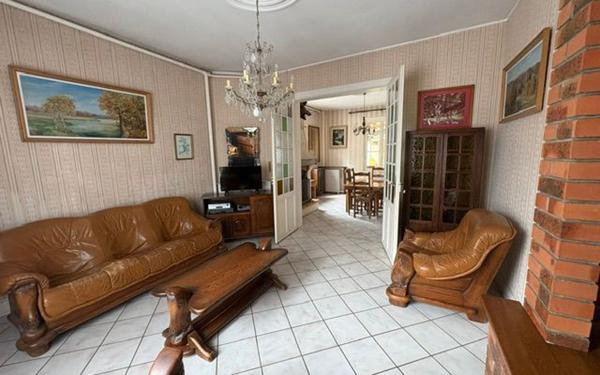 Maison à vendre    9 pièces •  Saint-Quentin