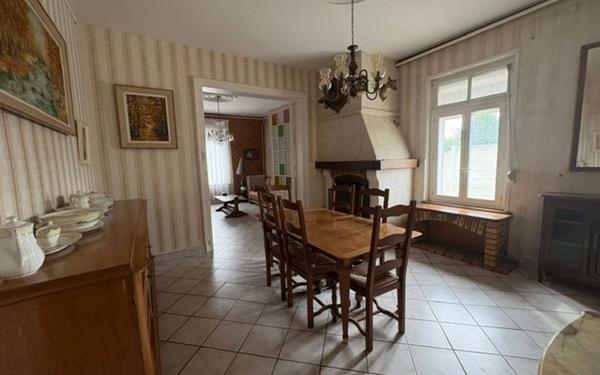 Maison à vendre    9 pièces •  Saint-Quentin