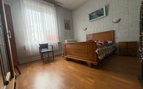 Maison à vendre    9 pièces •  Saint-Quentin