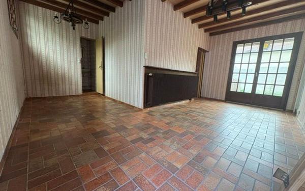 Maison à vendre    9 pièces •  Saint-Quentin