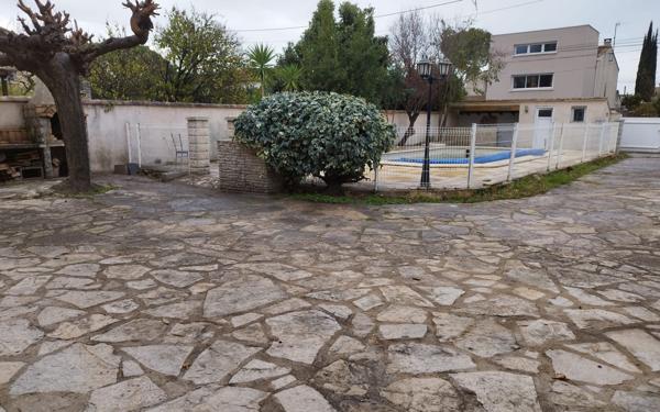 Maison à vendre    7 pièces •  Montpellier