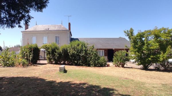 Maison 7 pièces à vendre St Gervais les Trois Clochers - 86230 / Réf: 11762