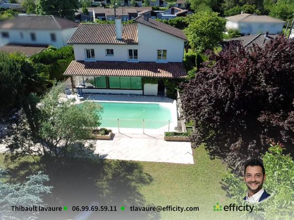 Maison
         7 pièces
        - 158 m²