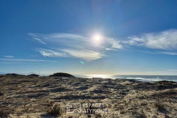 Villa patio et ses doubles extérieurs en bord de mer