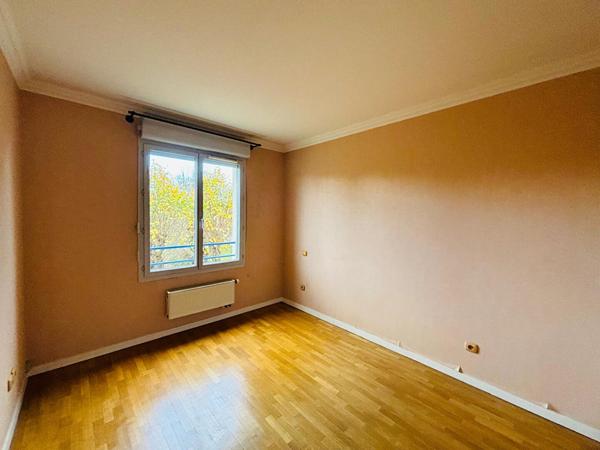 Appartement F3 avec Balcon- MANTES-LA-JOLIE Centre