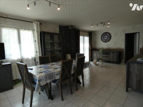PLOUBALAY Maison 4 chambres