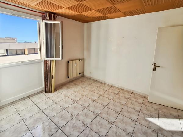 Appartement Vitrolles 4 pièce(s) avec cave et terrasse
