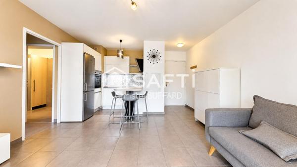 Marseille 10e – Appartement contemporain avec terrasse, parking et piscine dans une résidence au calme