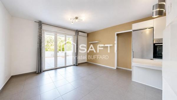 Marseille 10e – Appartement contemporain avec terrasse, parking et piscine dans une résidence au calme