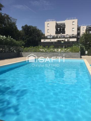 Marseille 10e – Appartement contemporain avec terrasse, parking et piscine dans une résidence au calme