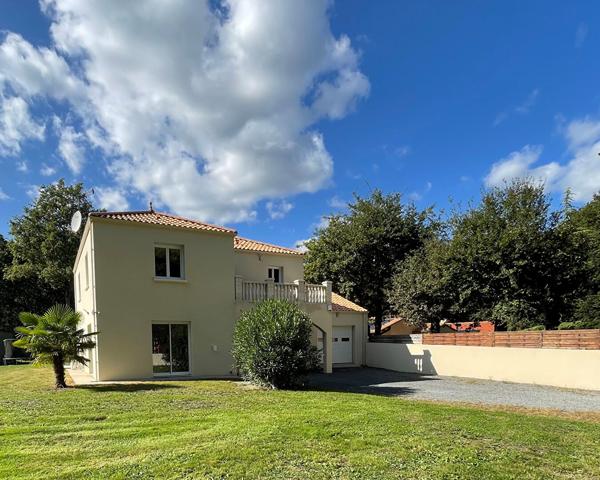 Maison de 172.83 m2 avec 3 ch , La chevrolière