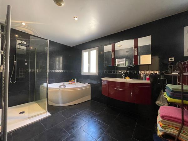 Maison de 172.83 m2 avec 3 ch , La chevrolière