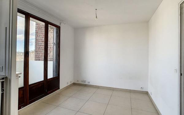 Appartement à louer    1 pièce •  Saint-Maur-des-Fossés