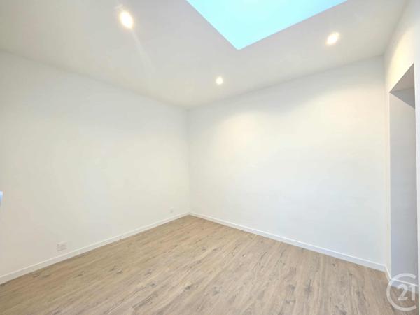 Appartement F4 à vendre  4 pièces - 73,39 m2 LE CASTELLET - 83