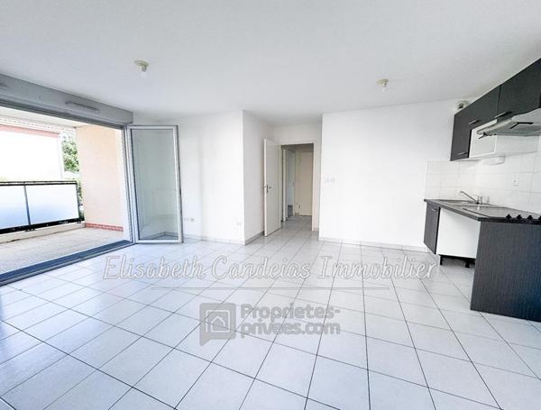 T3 avec terrasse et parking à 15mn de Toulouse dans un cadre verdoyant