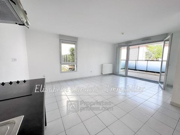 T3 avec terrasse et parking à 15mn de Toulouse dans un cadre verdoyant