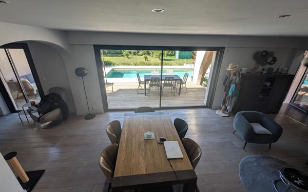 Maison à vendre    5 pièces • 143 m2 Six-Fours-les-Plages