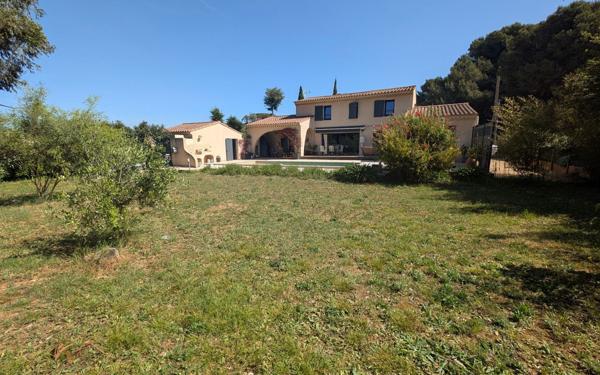 Maison à vendre    5 pièces • 143 m2 Six-Fours-les-Plages