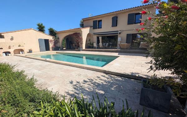 Maison à vendre    5 pièces • 143 m2 Six-Fours-les-Plages