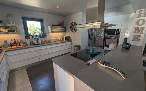 Maison à vendre    5 pièces • 143 m2 Six-Fours-les-Plages