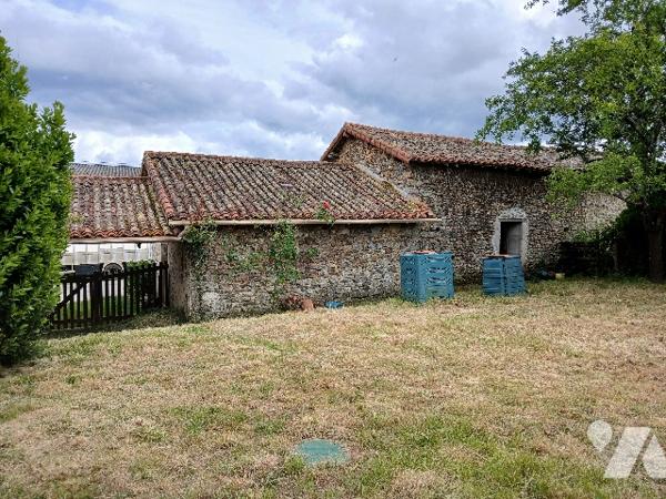 Maison à vendre à MAZIERES-EN-GATINE (79310)