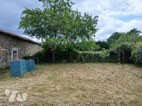 Maison à vendre à MAZIERES-EN-GATINE (79310)