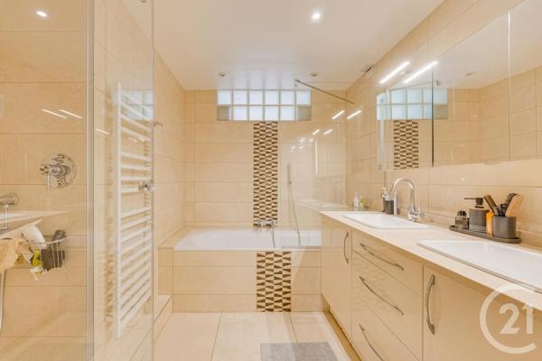 Appartement F4 à vendre  4 pièces - 86,10 m 2   PARIS  - 75013