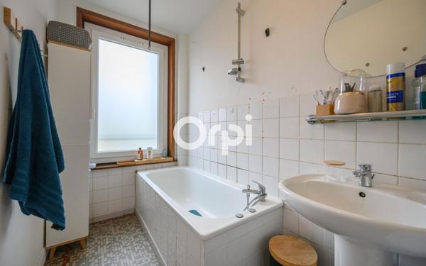 Appartement à vendre    3 pièces • 66 m2 Armentières