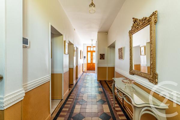 Maison à vendre  12 pièces - 275 m2 LAVAL - 53