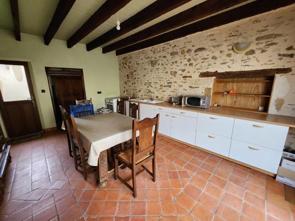 Mareuil-sur-Lay-Dissais (85320) Maison de ville charmante