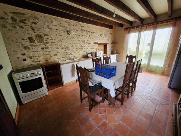 Mareuil-sur-Lay-Dissais (85320) Maison de ville charmante