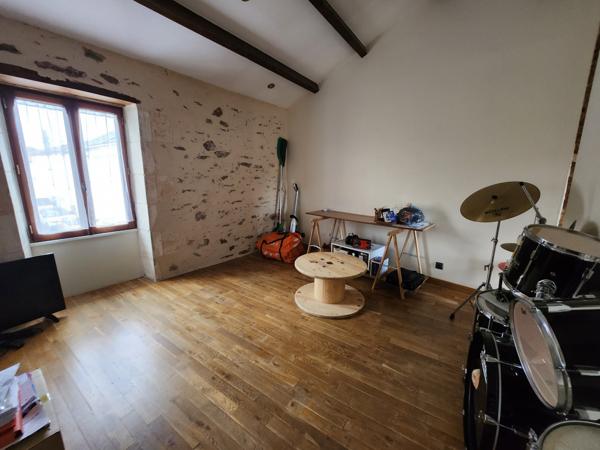 Mareuil-sur-Lay-Dissais (85320) Maison de ville charmante