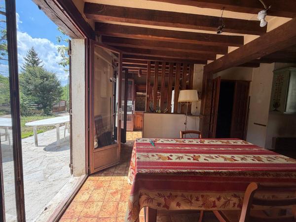 BOIS DU FAY- SUPERBE MAISON DE 80m2- SOUS SOL TOTAL- TERRAIN DE 995 m2