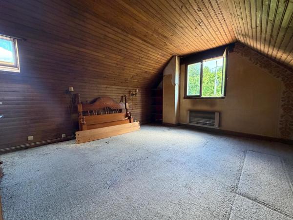 BOIS DU FAY- SUPERBE MAISON DE 80m2- SOUS SOL TOTAL- TERRAIN DE 995 m2