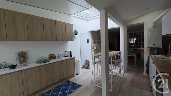 Maison à vendre  6 pièces - 147,05 m2 SAINTES - 17