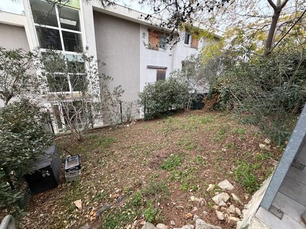 Appartement Nimes 2 pièces avec jardin