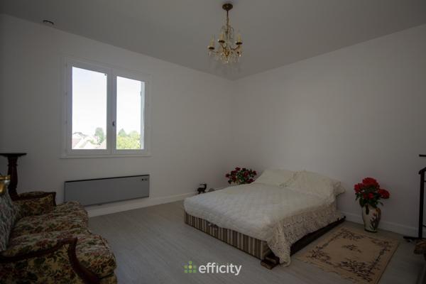 Maison
         6 pièces
        - 132 m² Exclusivité 102 000 € *