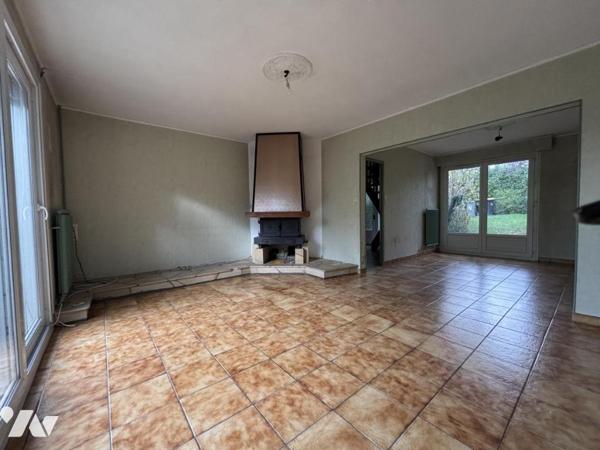 Louvier, maison familiale avec studio duplex, 126 m²